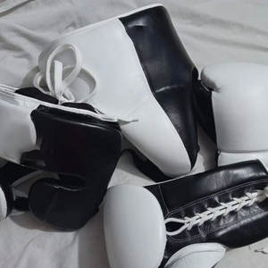 Gants de boxe gagnants axés sur l'entraînement conçus pour la boxe d'entraînement et les entraînements offrant une protection durable de la force de confort - Product Image 6