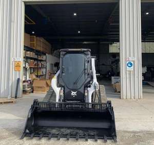 Chargeur frontal Bobcat T76 avec mini-pelleteuse de 1 tonne de capacité, garantie moteur de 24 mois/2000 heures - Product Image 4