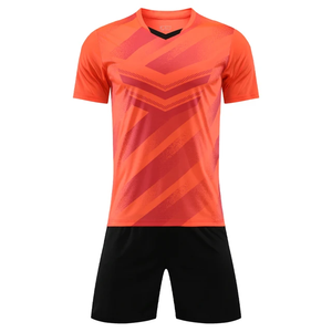Nouvelle conception de maillots de football pour hommes et courts pour adultes, uniforme de football imprimé de logo personnalisé - Product Image 3