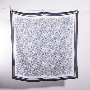 Écharpe en satin imprimée sur mesure en gros avec service d'étiquetage privé pour la promotion de la marque, utilisation en marketing d'entreprise - Product Image 6