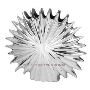 แจกันอลูมิเนียมโลหะรูปทรงที่เป็นเอกลักษณ์แจกันดอกไม้ตกแต่งบ้านสไตล์แฟนซีงานแฮนด์เมดสีน้ำตาลสไตล์ทันสมัย - Product Image 5