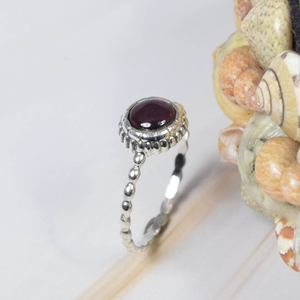 แหวนพลอยเงินสเตอร์ลิงทำด้วยมือ925โกเมนสีแดง ~ January birthstone~ เครื่องประดับแฟชั่นสำหรับเป็นของขวัญวันครบรอบ - Product Image 2