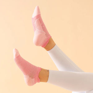 Venta al por mayor de calcetines atléticos de corte bajo, malla transpirable, soporte de arco, logotipo personalizado, técnica de punto de LICRA de algodón para entrenamiento de carrera - Product Image 5