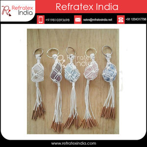 Llavero Decorativo Abierto de Macramé para Niñas con Cuentas y Cadenas - Product Image 4