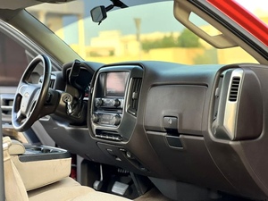 USATO 2015 Chevrolet Silverado LT 499 CV Specifiche GCC Pick-up 2 Posti Benzina 8 Cilindri 4WD Guida a Sinistra Cambio Automatico - Product Image 4