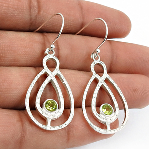 Vente en gros de fournitures de bijoux Boucles d'oreilles en argent sterling 925 avec péridot vert naturel et pierres précieuses Fabricant de bijoux au design unique - Product Image 4
