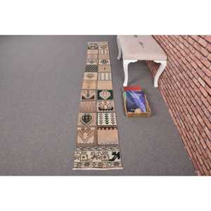 Alfombra Turca Vintage, Alfombra de 1.3x9.1 pies, Alfombra Marrón con Borde - Product Image 1