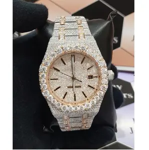 Jam tangan es berlian Moissanite desain terbaru dengan gaya mewah pria wanita jam tangan modis untuk dijual oleh eksportir India