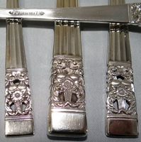 Ensemble de couverts en acier inoxydable avec poignée florale sculptée de luxe royal vintage, vaisselle élégante antique pour restaurant et repas à domicile
