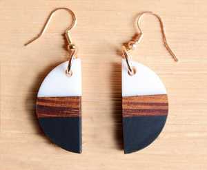 2024 pendientes de gota unidos de resina de madera de Acacia de calidad superior más vendidos accesorio de compromiso de fiesta de boda de moda - Product Image 3