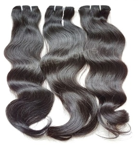 Extensiones de cabello humano indio virgen rizado natural Paquetes de máquina de trama doble 12-30 pulgadas Longitudes Onda de Templo de un solo donante - Product Image 4