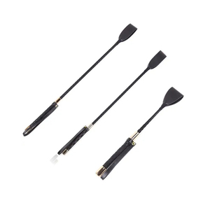 Fouets en cuir sur mesure pour les instituts d'équitation et les écoles d'équitation disponibles dans un assortiment de couleurs unies - Product Image 2