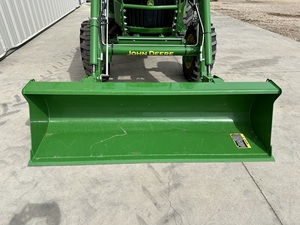 2023 para John para Deere 4052M Tractor de ruedas Componente de motor de núcleo usado Excelente Estado - Product Image 2