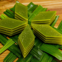 Gâteau aux feuilles de pandan et aux haricots mungo frais et sucré, spécialité vietnamienne, pour les fêtes