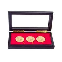 Boîte de présentation pour pièces de collection en bois gravées au laser, faite à la main, avec couvercle transparent, 3 emplacements dorés, doublure en velours, personnalisable, coffret cadeau