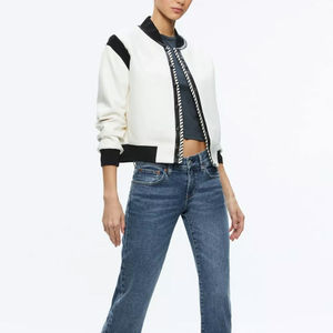 Chaqueta Varsity Corta para Mujer, Estilo 2026, Transpirable, Lona con Acabado Crudo, Servicio OEM, Nailon de Alta Calidad - Product Image 4