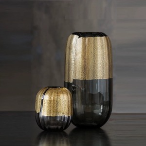 Ensemble de 2 vases en argent de style moderne, adaptés aux intérieurs minimalistes, salon et table à manger, provenance d'Inde - Product Image 5