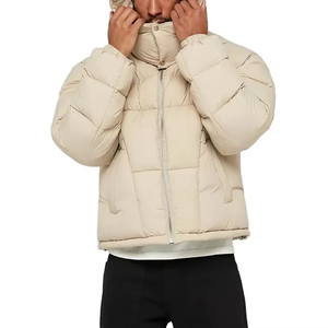 Chaqueta acolchada de hombre de lujo de primera calidad al por mayor, abrigo de invierno acolchado grueso y cálido con colores personalizados, directo de fábrica OEM - Product Image 1