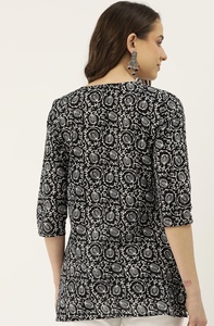 Kurti corto de mujer de diseño elegante Kurti de algodón puro con estampado Floral para ropa informal y tradicional - Product Image 4