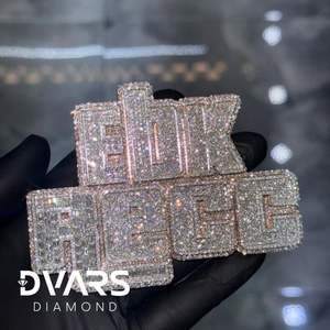 Colgante de Lujo para Hombre con Letra Hip Hop, Chapado en Oro de 18K, con Moissanita y Diamantes Baguette, Plata 925, Personalizado con Nombre - Product Image 4