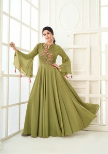 Launch – robe de soirée longue en tissu de georgette lourd avec manches et dupata - Product Image 2