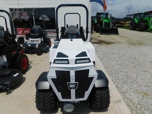 Tractor Agrícola BBOBCATT AT450 2025 de 65HP con Bomba y Caja de Cambios - Product Image 4
