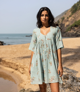 เดรสสั้นคอวีแขนสั้นพิมพ์ลายสำหรับผู้หญิงมาใหม่เดรสสั้นคอวีลำลองพิมพ์ลายโลโก้ออกแบบได้ตามต้องการสำหรับฤดูร้อน - Product Image 5