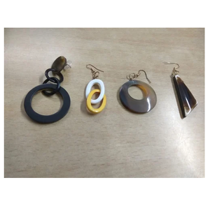 Boucle d'oreille en corne écologique de longue taille Design classique Wedding Party Wear Utilisez un design différent poli brillant disponible - Product Image 5