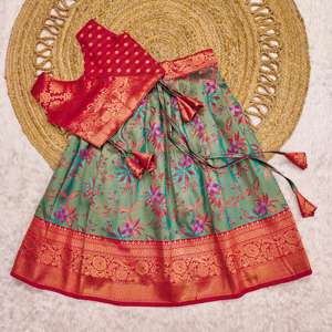 Seda suave Kanjivaram de excelente calidad con tejido Kida Lehenga Choli exportador mundial de Surat a la tarifa más baja - Product Image 6