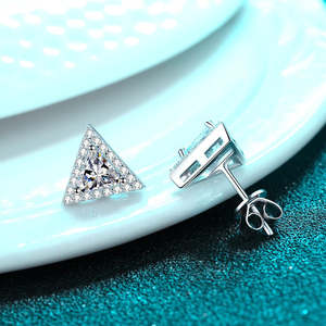 Pendientes de Moissanita con Certificación GRA, D VVS1, Trisparkle Radiance, para Hombre, 0.5 Ct, Pieza Única, Joyería de Lujo Deslumbrante - Product Image 4