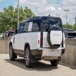 Land Rover Defender 130 SE AWD 2023, Superventas, Automático de 8 Velocidades - Product Image 3
