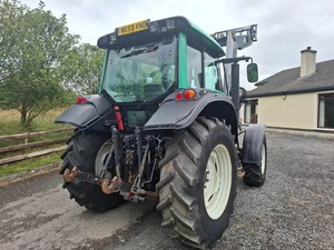 2009 Vaaltra N92 avec cabine à ressort, chargeur auto-nivelant quicke, chargeur à joystick électrique commande dans l'ensemble en bon état - Product Image 5