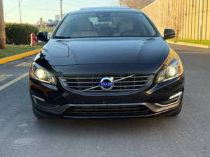 Voiture d'occasion de qualité abordable, Volvo S-60 T6 2014, conduite à gauche - Product Image 3