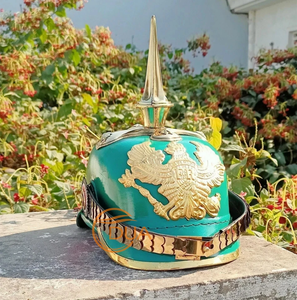 Coiffe décorative de style médiéval faite à la main avec finition en métal et cuir pour cosplay, exposition et décoration de collection - Product Image 2