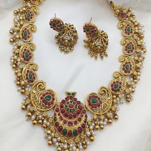 Ensemble collier ras-de-cou et boucles d'oreilles plaqué or de qualité supérieure, style traditionnel, pour femme, idéal pour les fêtes et les mariages - Product Image 1