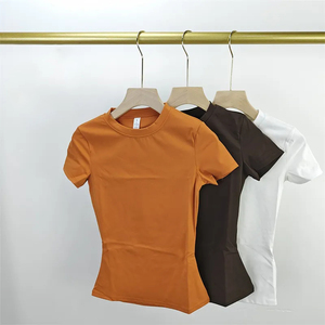 Camiseta de manga corta de moda para mujer, nueva almohadilla asimétrica para el hombro, sin tirantes decoración, diseño plisado, dulce verano - Product Image 1