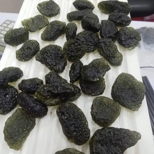 Piedra de Moldavita Natural de Primera Calidad, Meteorito Checo en Bruto, Cristales de Moldavita Verdes Sueltos, Gema Verde para Artesanía - Product Image 5