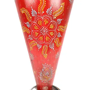 Vase en métal antique fait à la main pour les arrangements floraux de conception pièce élégante de décoration de la maison disponible au prix de vente à l'exportation - Product Image 4