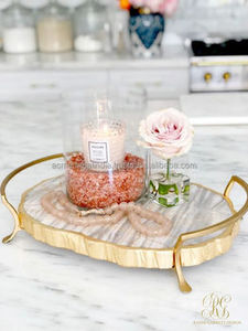Grand plateau de service rond en argent fait main avec finition polie, parfait pour les ustensiles de cuisine d'hôtel et les accessoires de salle à manger - Product Image 4