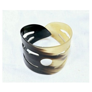 Brazalete de Cuerno de Búfalo, Joyería Tribal Hecha a Mano, Accesorio Natural para Uso Diario, Estilo Étnico y Rústico, Especial de Navidad - Product Image 5