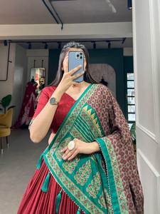 Tenue tendance de créateur haute sur demande Tussar Silk Lehenga Choli & Dupatta avec impression avec feuille d'impression fournisseur de travail de l'Inde - Product Image 2