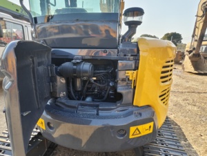 Mini pelle sur chenilles Komatsu PC55mr-3 5.5 tonnes d'occasion PC 55 Digger PC55MR à vendre - Product Image 5