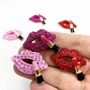 Designer Metall Luxus Bling Lippen Lippenstifte benutzer definierte Strass Legierung Designer Metall Marke Schuh Charms für Clog Schuhe Dekoration - Product Image 1