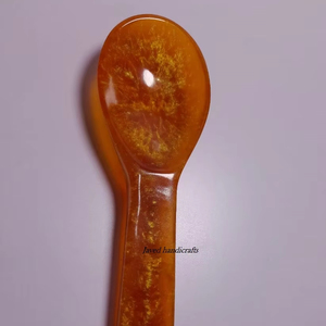 Cuchara de resina de diseño moderno en forma de corazón para cocinar cuchara para utensilios de cocina uso mejor cuchara de resina pequeña de Javed artesanías - Product Image 1