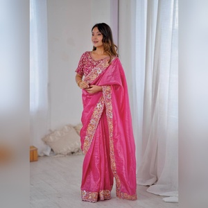 Sari en soie mono premium Noha Crush non cousu avec blouse, broderie lourde fantaisie, travail de paillettes, tenue de soirée, mariage - Product Image 3