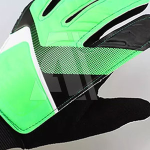 Gants de protection professionnels personnalisés pour gardien de but de football vente en gros de dragonne réglable en cuir imperméable respirant unisexe - Product Image 6