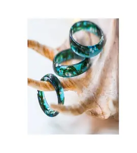 Nova moda anéis atacado logotipo personalizado admirável design resina anéis anéis melhor qualidade produto resina anéis a preço barato