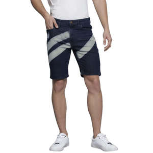 Shorts de Mezclilla Urban Fit para Hombre con Degradado Único y Abertura de Pierna Enrollada, Sensación Suave, Hechos en Pakistán - Product Image 1