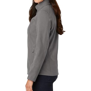 Transpirable al aire libre mujeres de alta calidad bordado diseñar su propio logotipo personalizado texto costura suave Shell chaqueta mujeres 2026 - Product Image 5