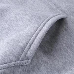 Tasa directa de fábrica Diseño personalizado Alta calidad Color gris Regular Manga larga Sudadera con capucha Bolsillo de canguro Perfecto para usar al aire libre - Product Image 3